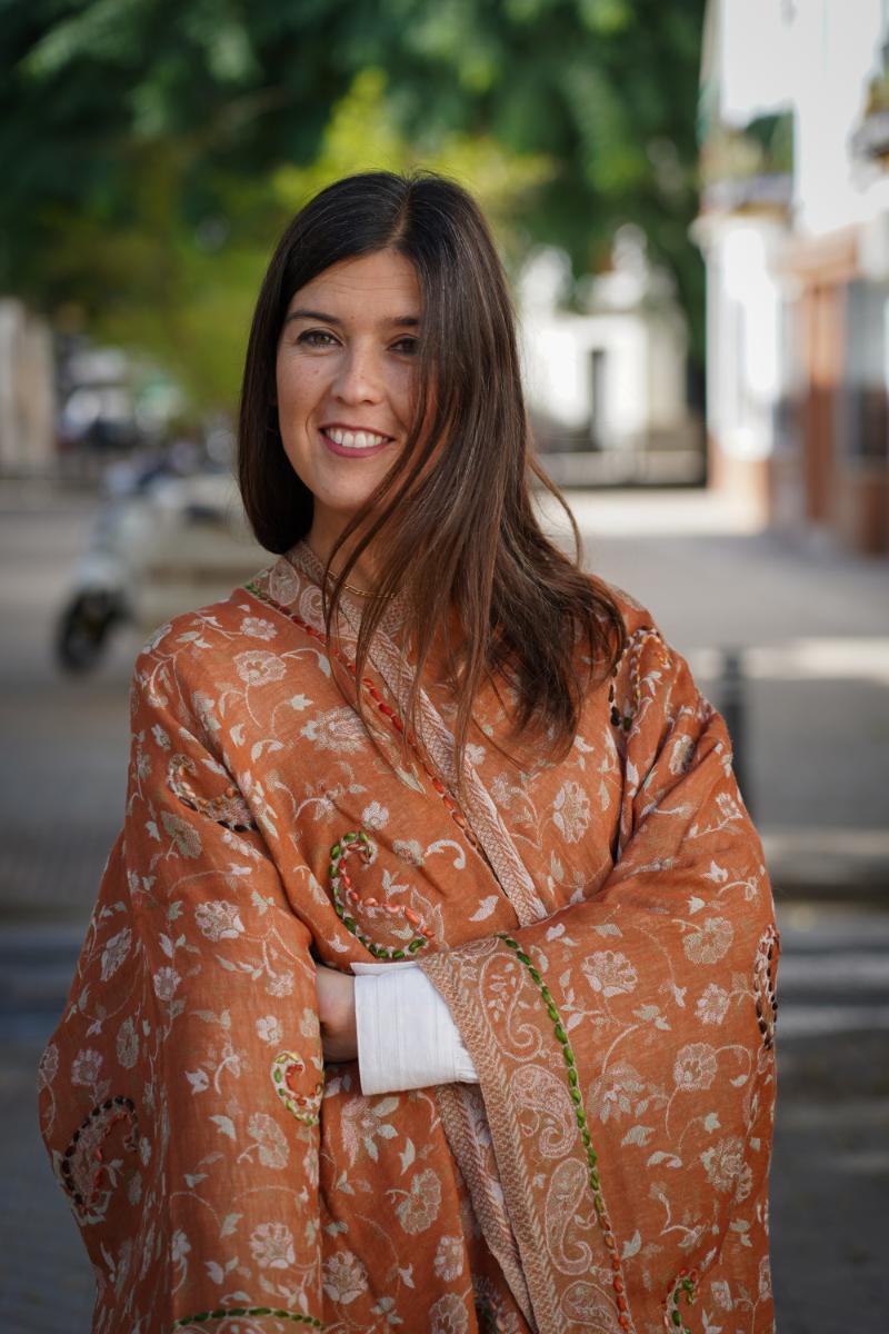 Poncho de lana bordado a mano -Caldera- - Imagen 2