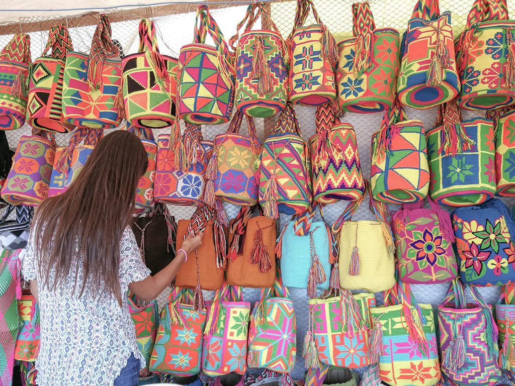 ▻ Bolsos Wayuu, tradición colombiana - TFM market