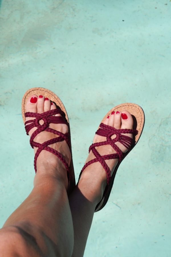 Sandalias tailandesas de cuerda trenzada burdeos