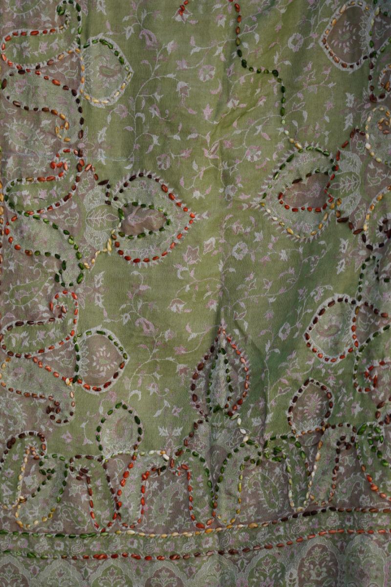 Poncho de lana bordado a mano -Verde II- - Imagen 4